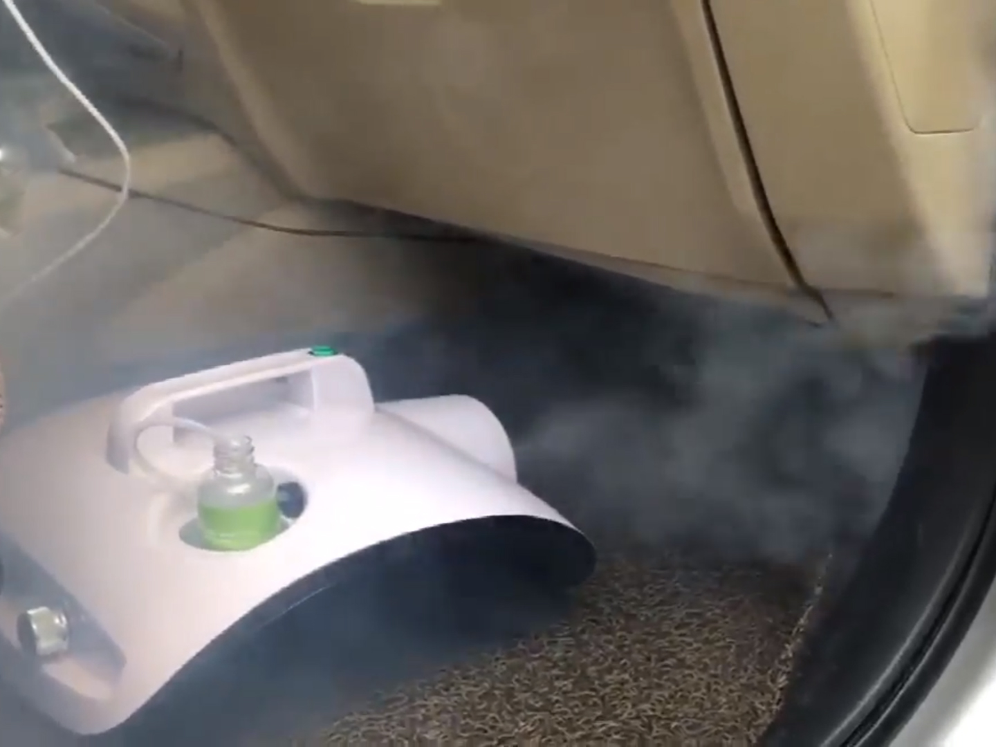 Máy xông phun sương Nano bạc khử mùi ô tô